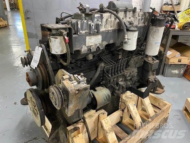Komatsu SA6D125E-2 Motorji