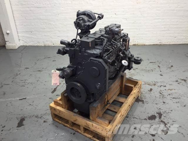 Komatsu SAA6D102 Motorji