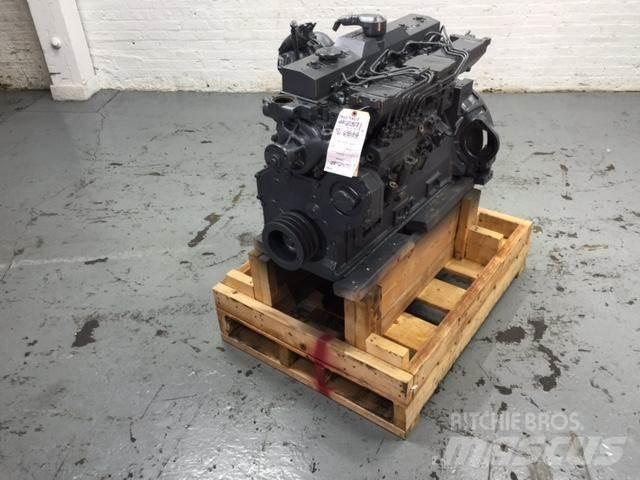 Komatsu SAA6D95 Motorji