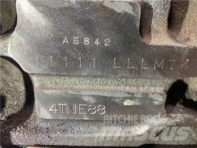 Yanmar 4TNE88 Motorji