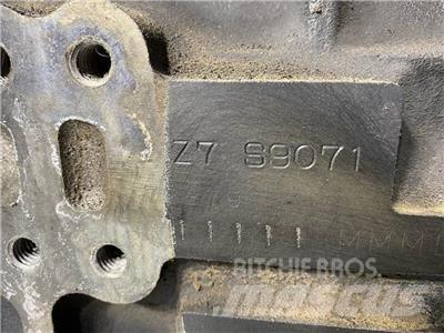 Yanmar 4TNV98T-ZXWTB Motorji
