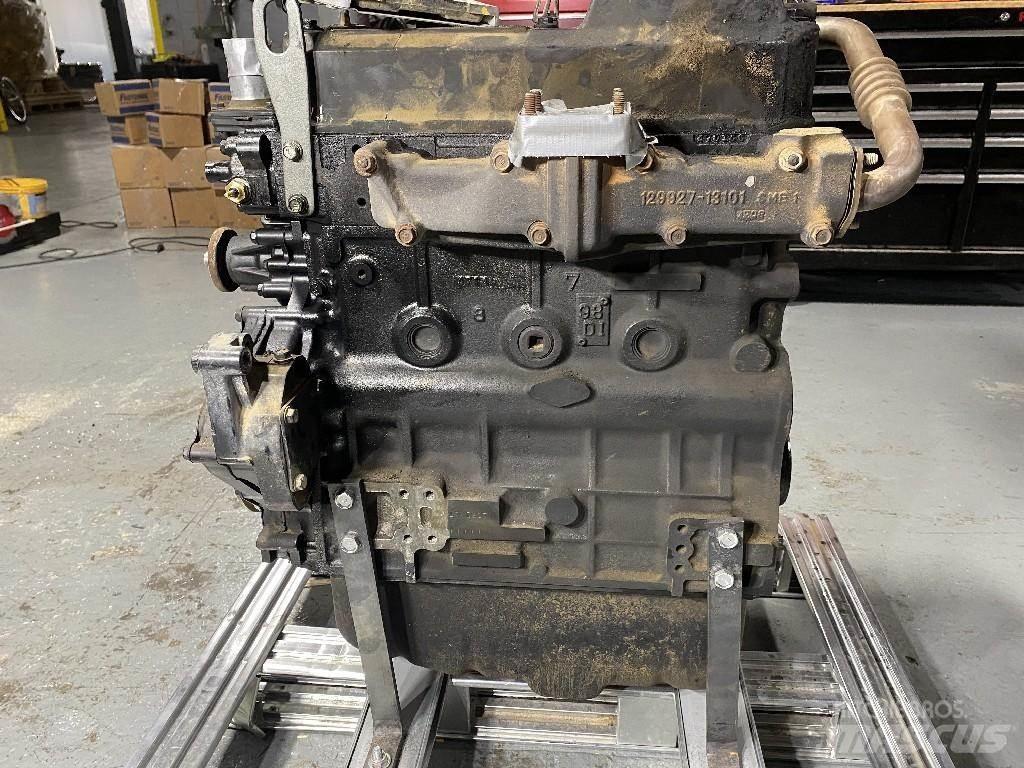 Yanmar 4TNV98T-ZXWTB Motorji