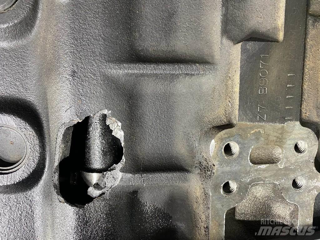 Yanmar 4TNV98T-ZXWTB Motorji