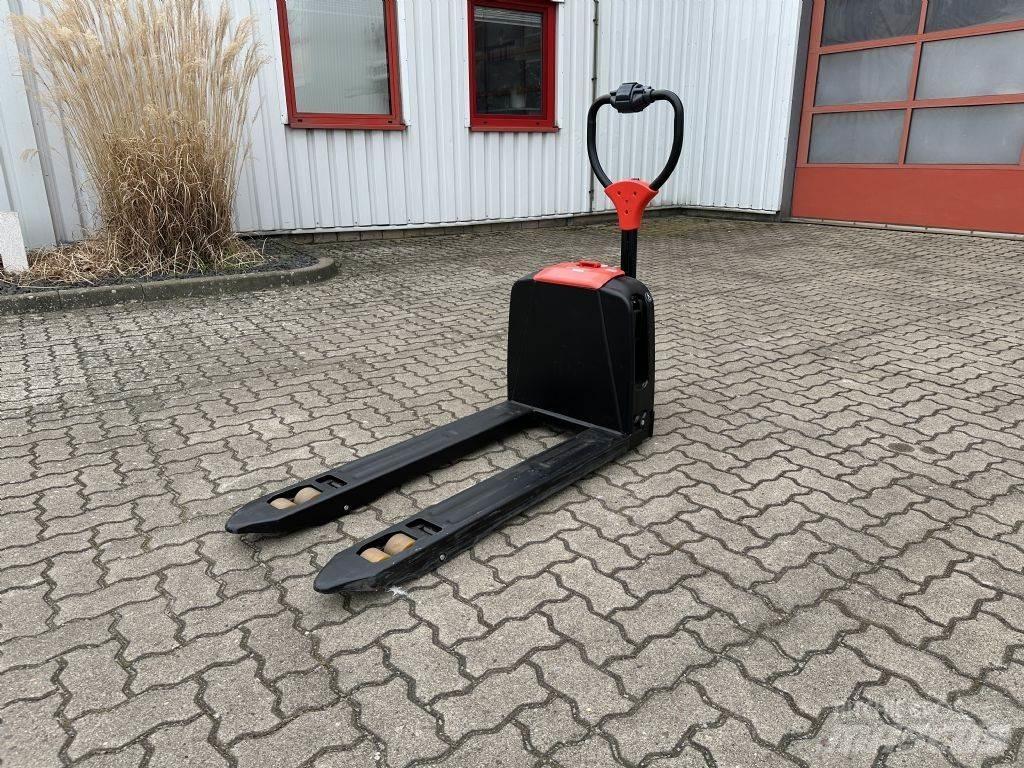 EP F4 Električni nizko dvižni viličar