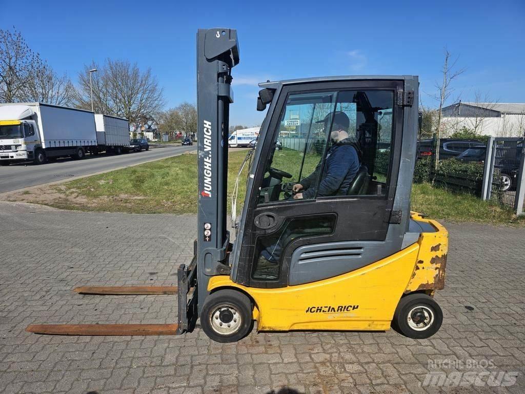 Jungheinrich EFG320 Električni viličarji