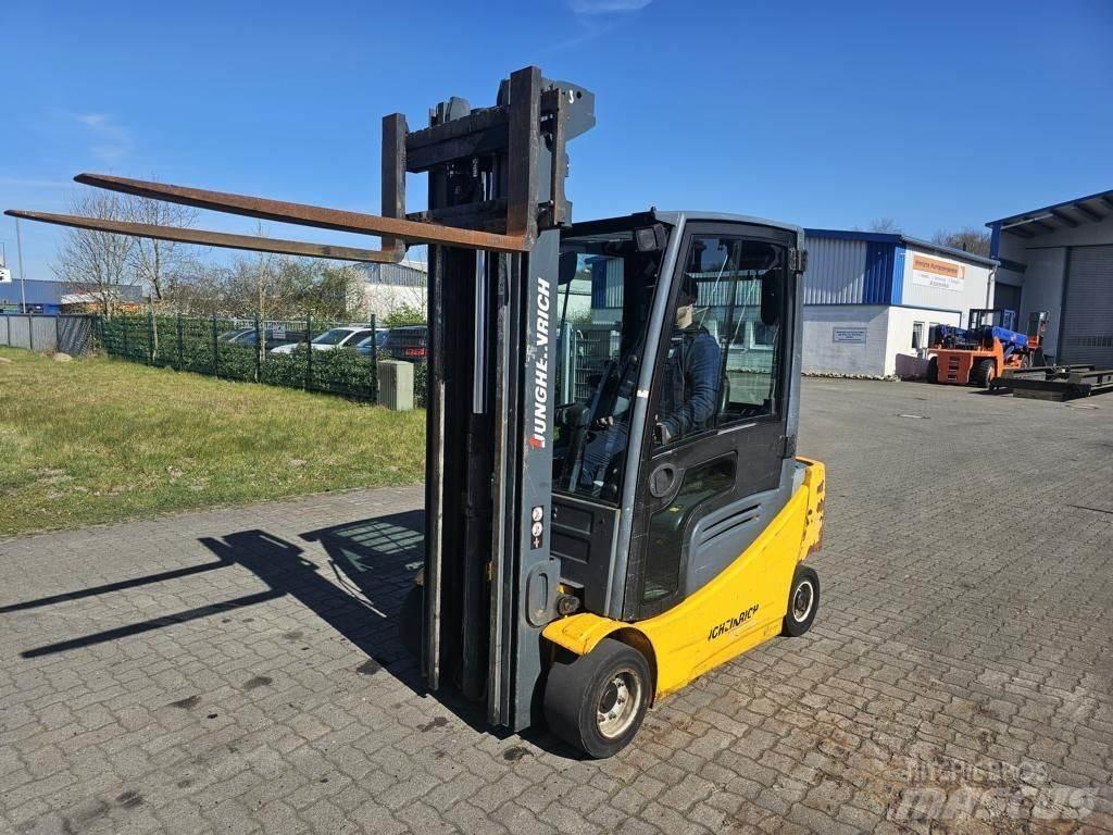 Jungheinrich EFG320 Električni viličarji