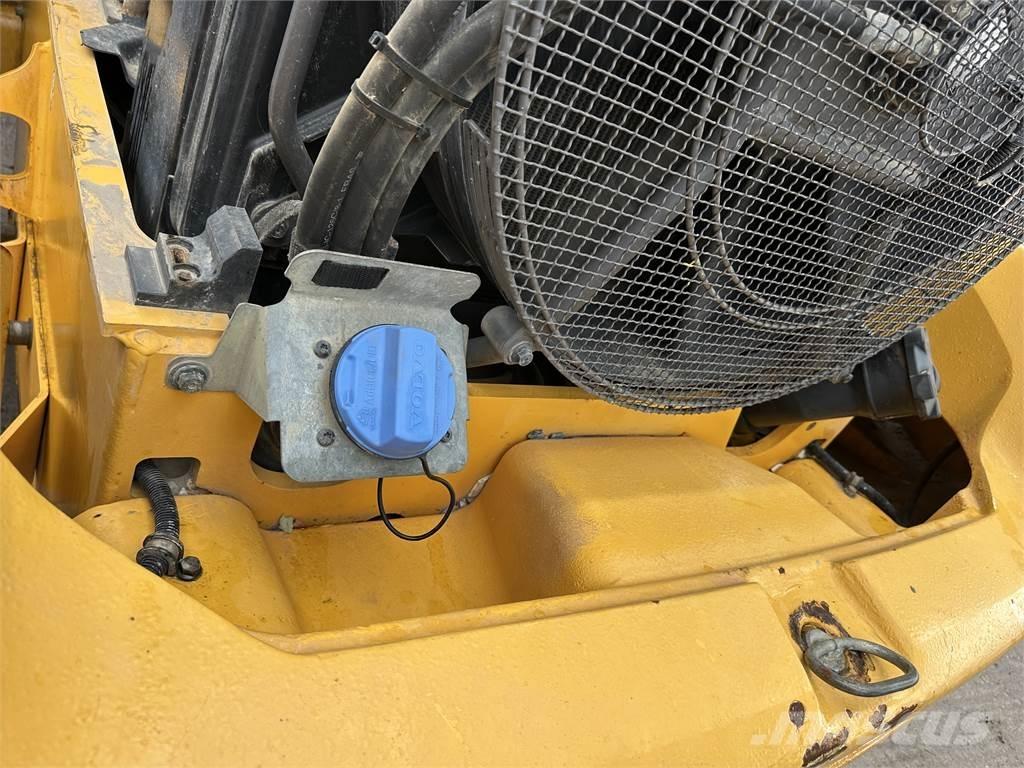 Volvo BM L70H Čelni nakladalci in kopači