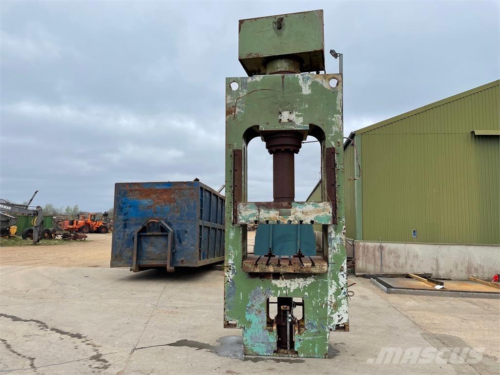  300 ton hydr. presser Drugi deli