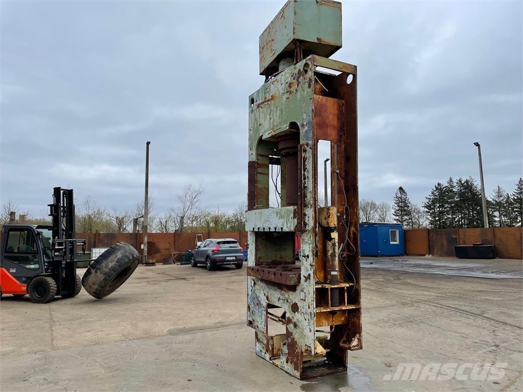  300 ton hydr. presser Drugi deli