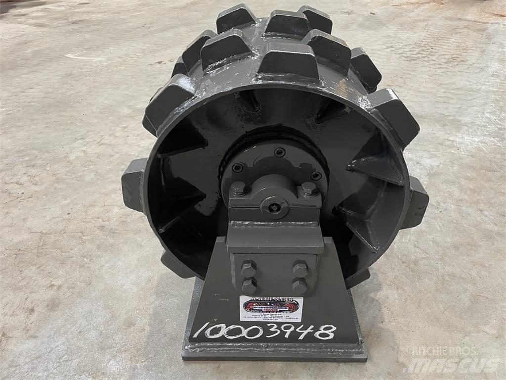  450 mm kompaktorhjul Kolesni valjarji s pnevmatikami
