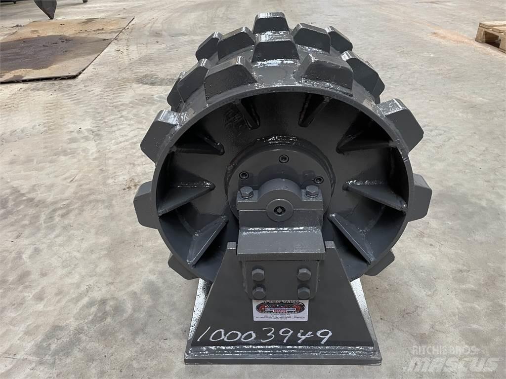  450 mm kompaktorhjul Kolesni valjarji s pnevmatikami