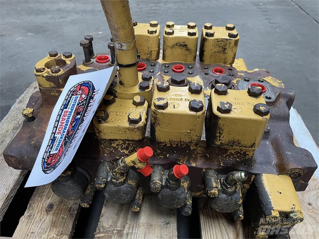 CAT 215LC hovedventilblok Hidravlika