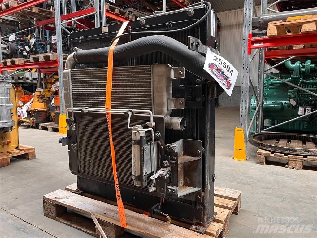 CAT 323D køler Motorji
