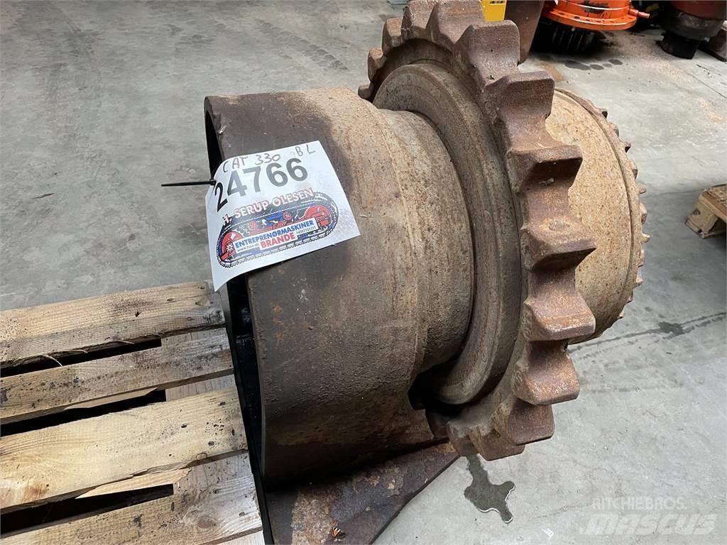 CAT 330B Køregear Menjalnik