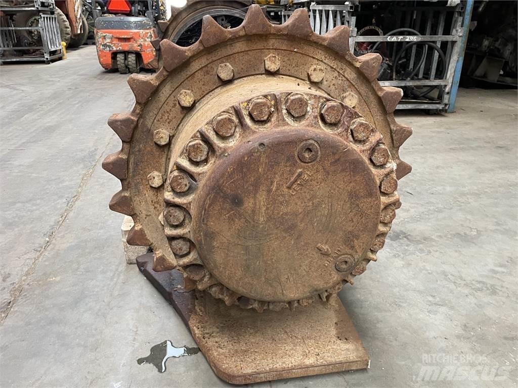 CAT 330B Køregear Menjalnik