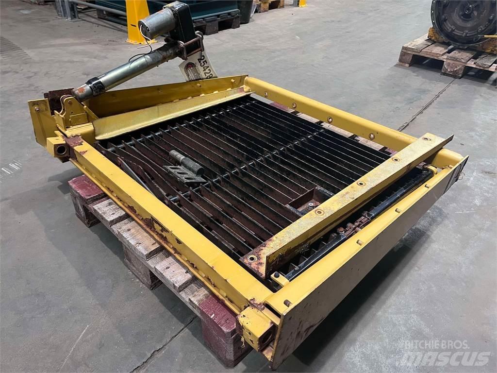 CAT 962GII Kølergrill Drugi deli