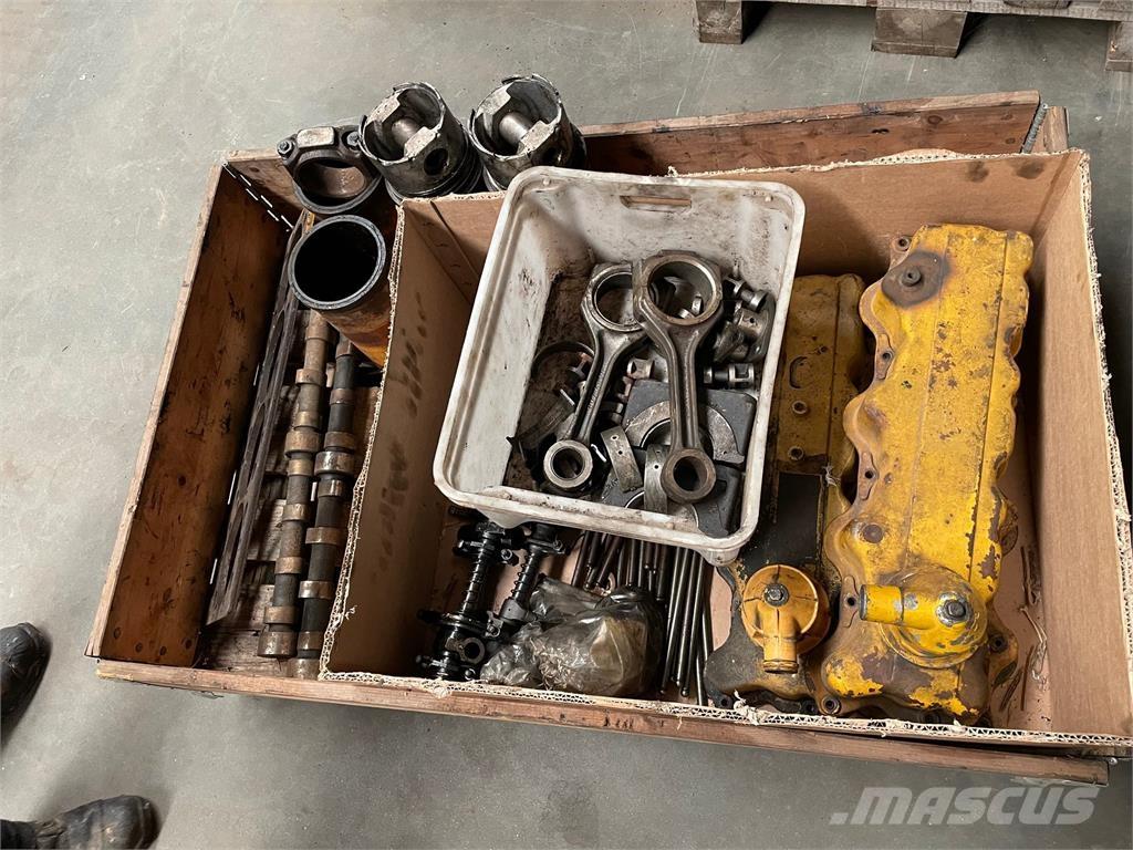  Diverse dele ex. Cat 3304 Motorji