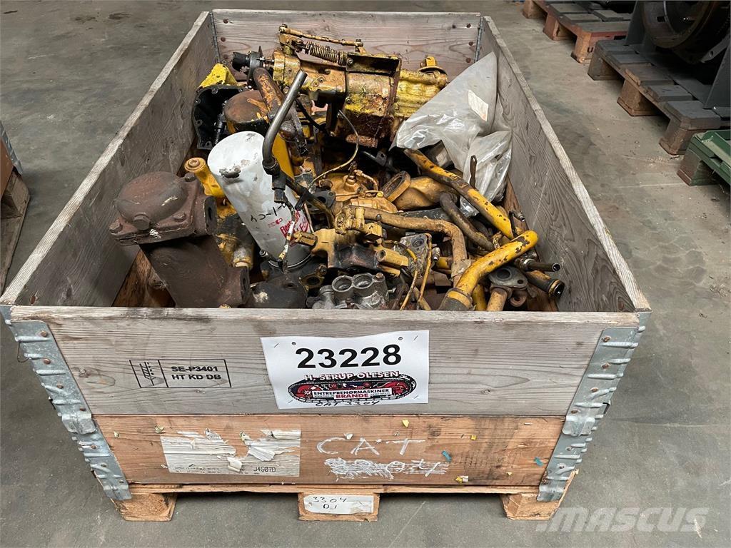  Diverse dele ex. Cat 3304 Motorji