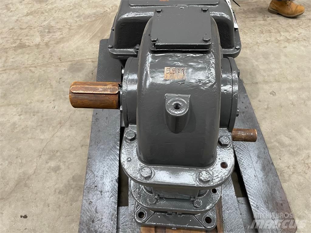 Flender gear - 5,5:1 Menjalniki