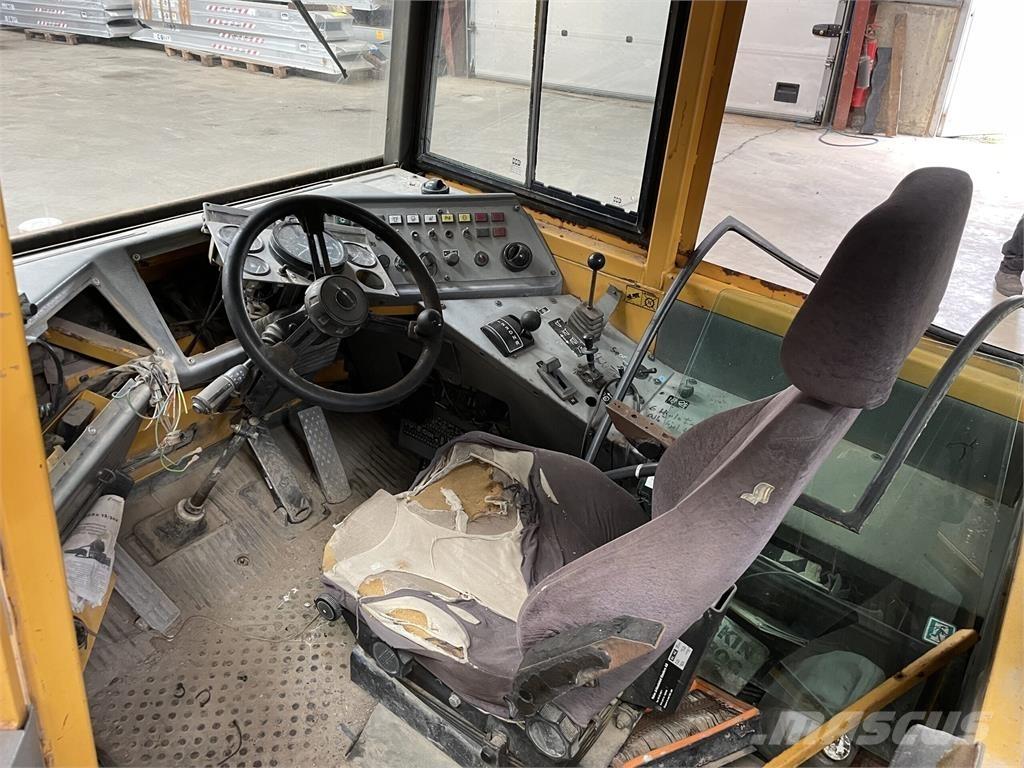  Førerhus ex. Volvo A25C Drugi deli