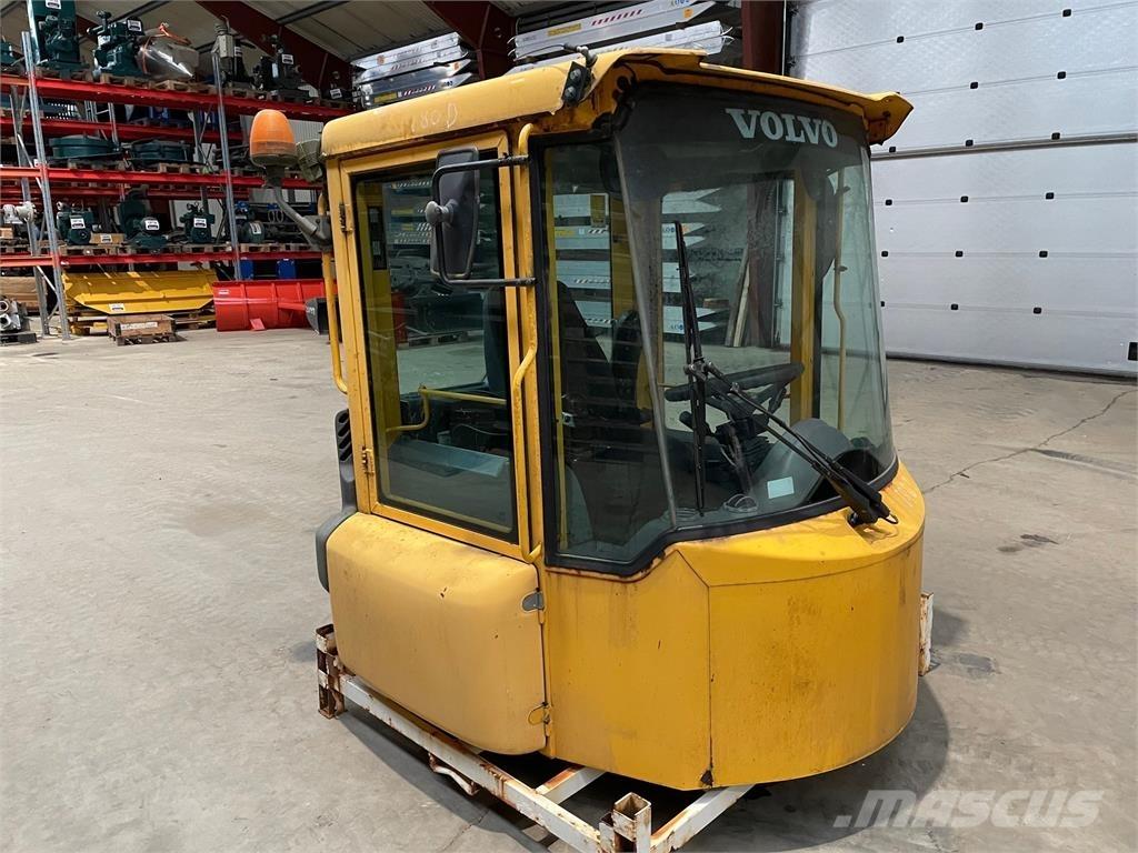  Førerhus, ex. Volvo L180D Drugi deli