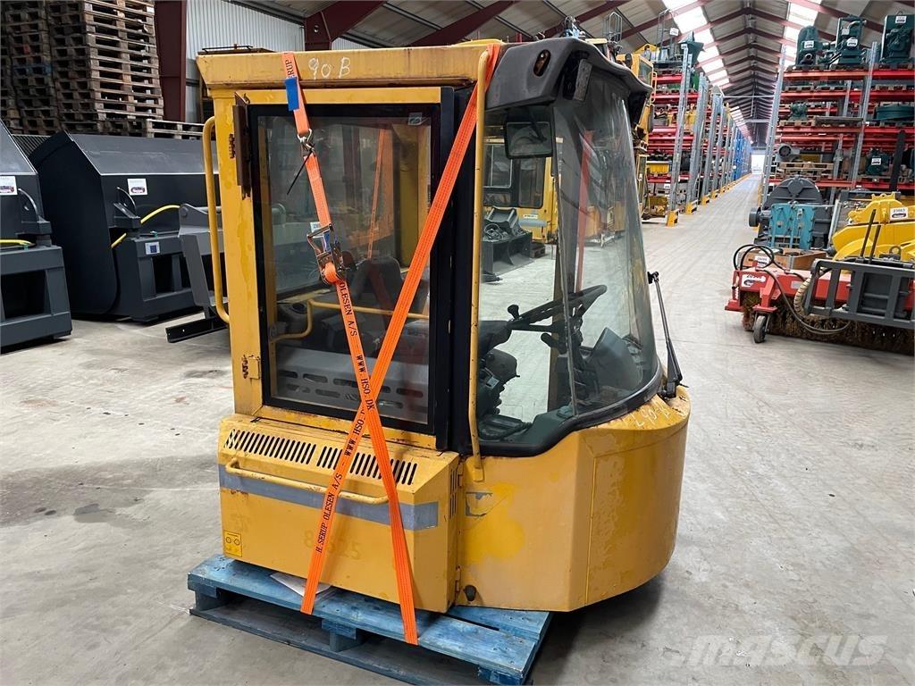  Førerhus ex. Volvo L90B Drugi deli