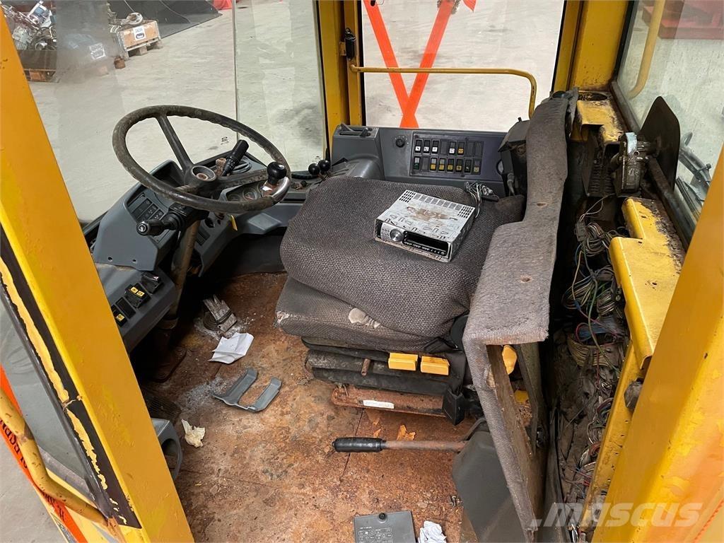  Førerhus ex. Volvo L90B Drugi deli