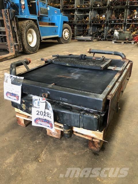  Køler ex. Hyundai R290LC-7A Motorji