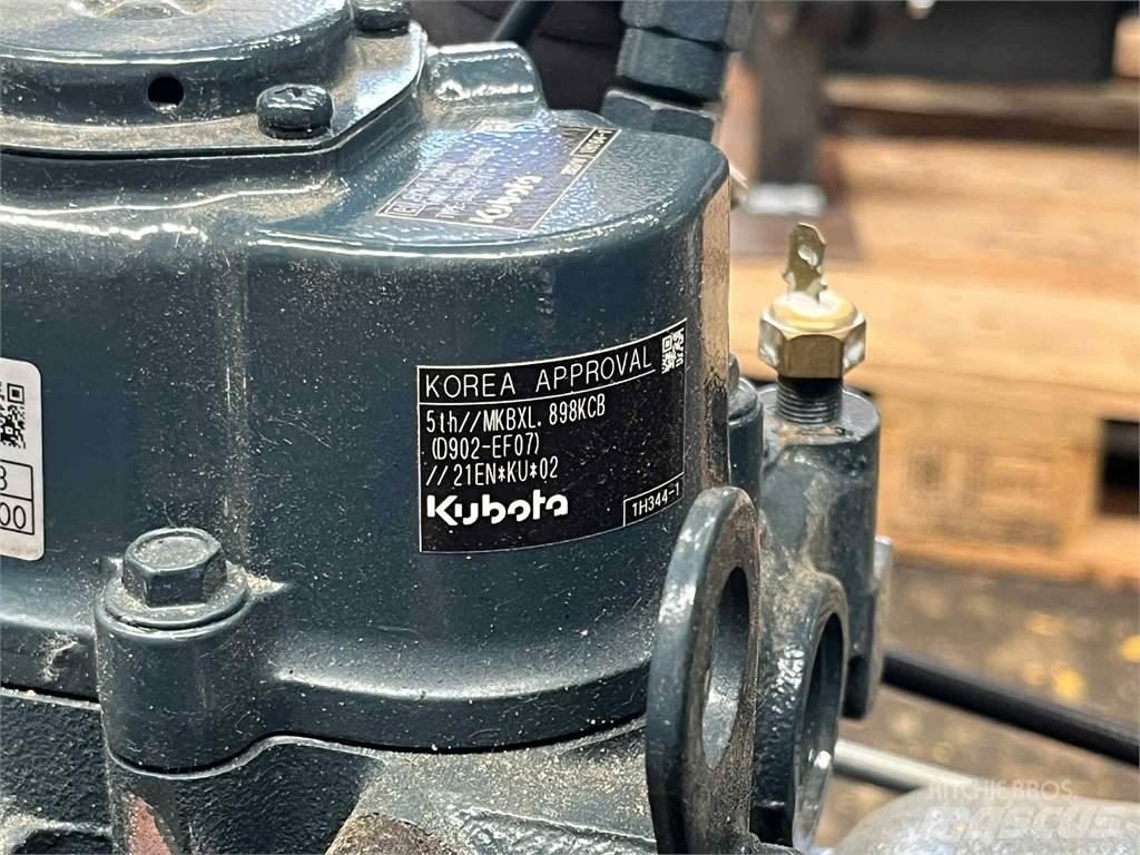 Kubota D902-EF07 motor Motorji