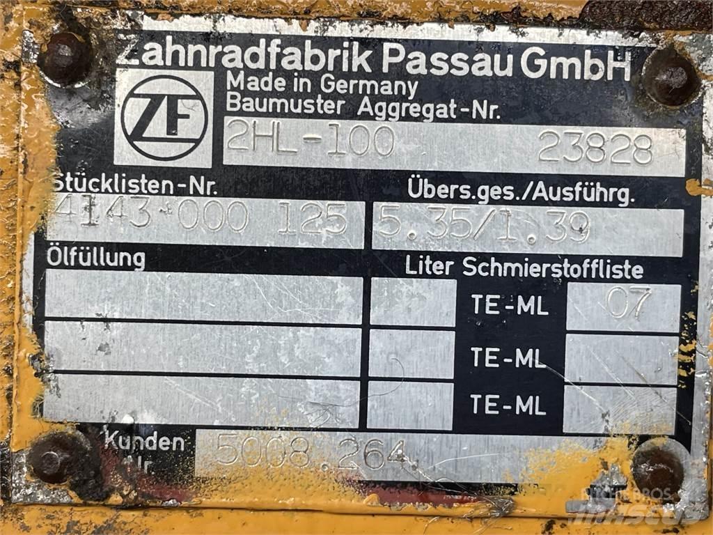 Liebherr A902 Køregear Menjalnik