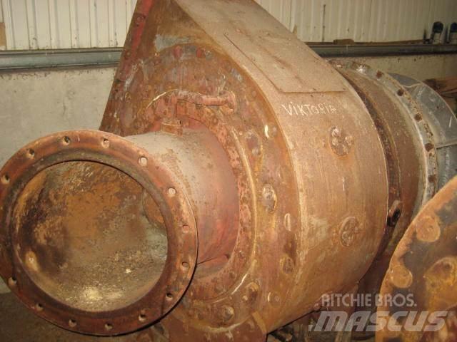 MAN 12V 32/40 turbo - 2 stk Drugi deli