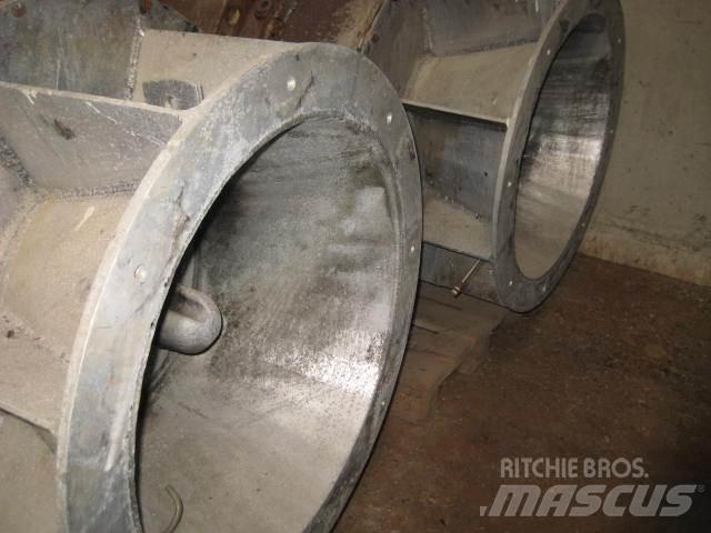 MAN 12V 32/40 turbo - 2 stk Drugi deli