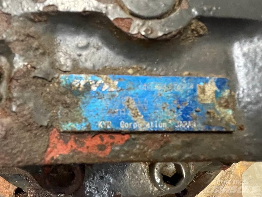 New Holland E485B Køregear Menjalnik