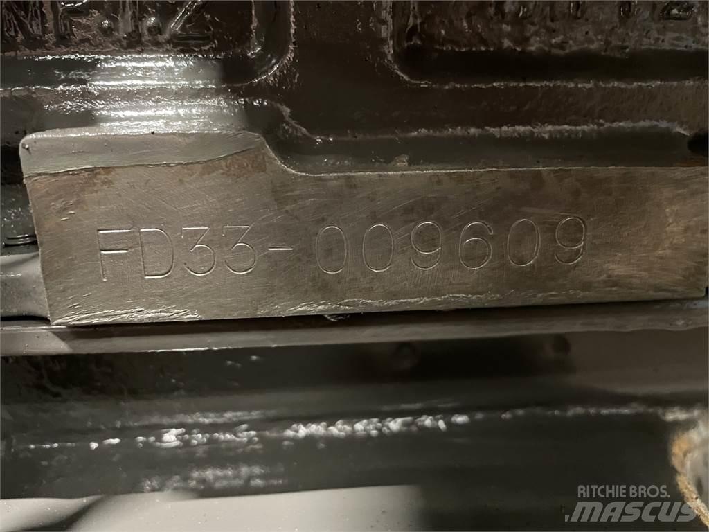 Nissan FD33 motor Motorji