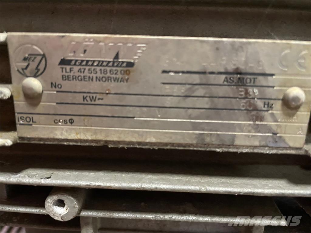  Oliekøler med el-blæser Motorji