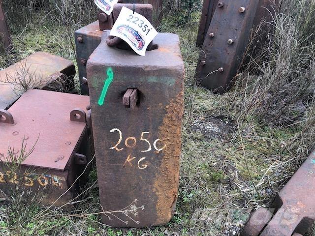  Rammeslag ca. 2050 kg Drugi deli