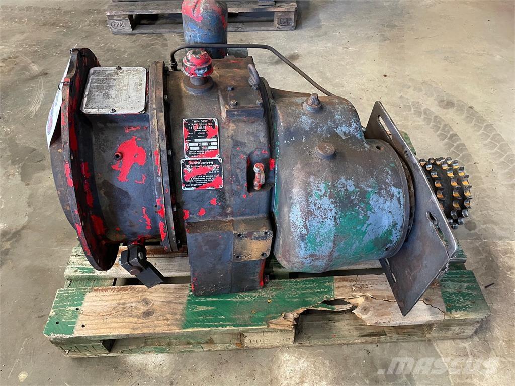  Twin Disc Model 6-C-1502-1 Menjalnik