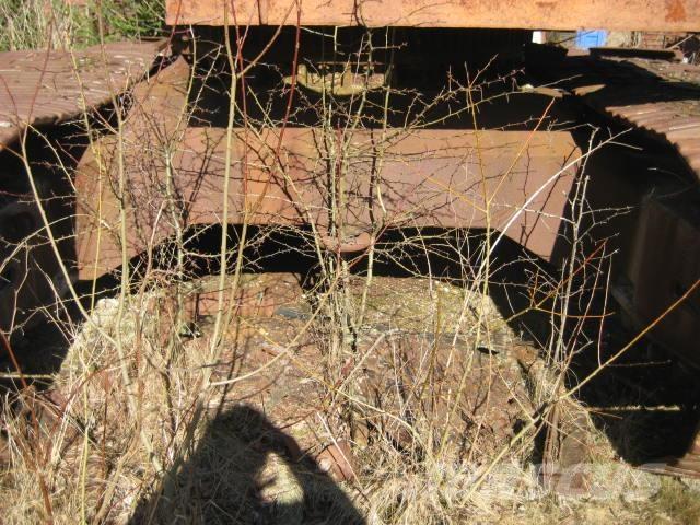  Undervogn ex. Poclain 300 Drugi deli