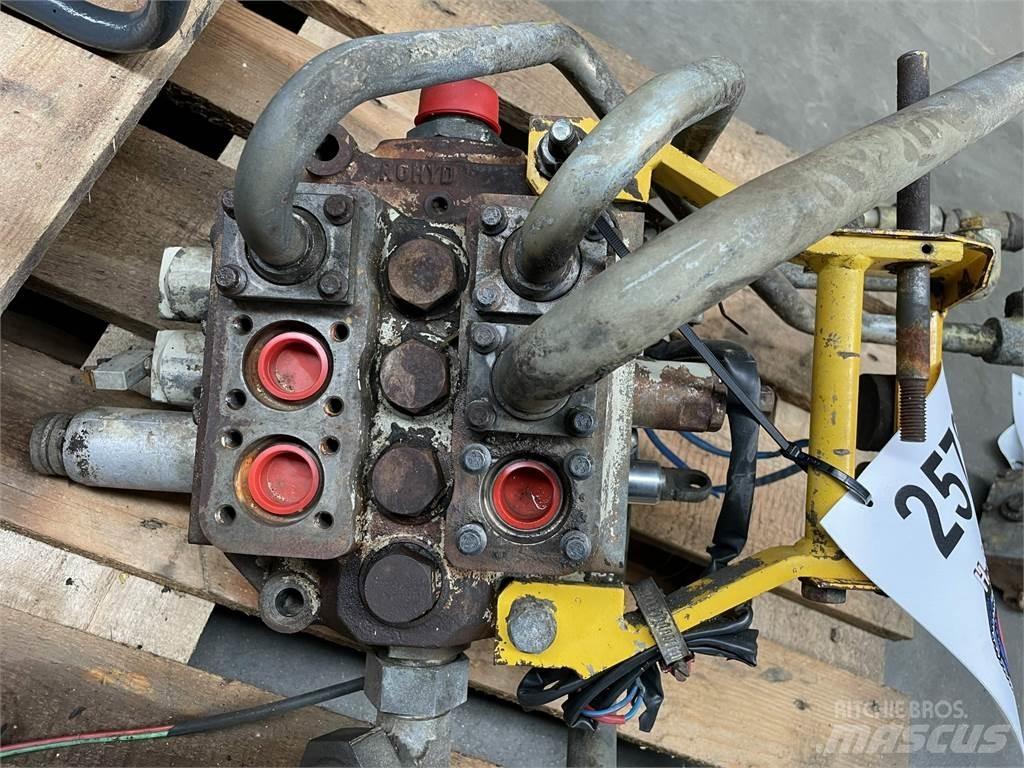 Volvo 4400 hovedventilblok Hidravlika