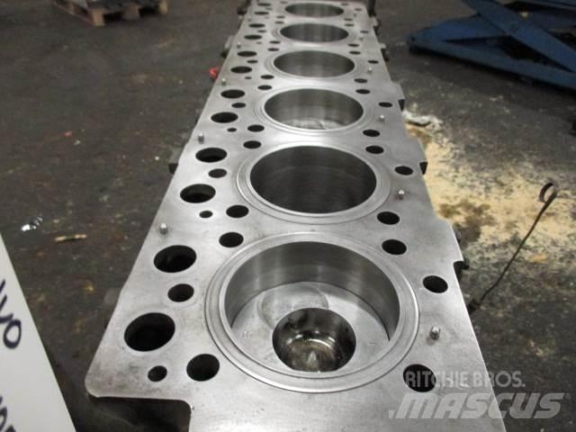 Volvo D100 short blok Motorji