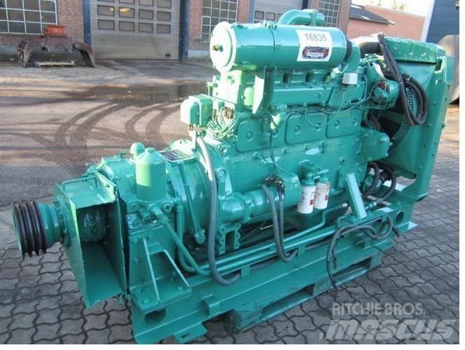 Volvo D100A med PTO Motorji