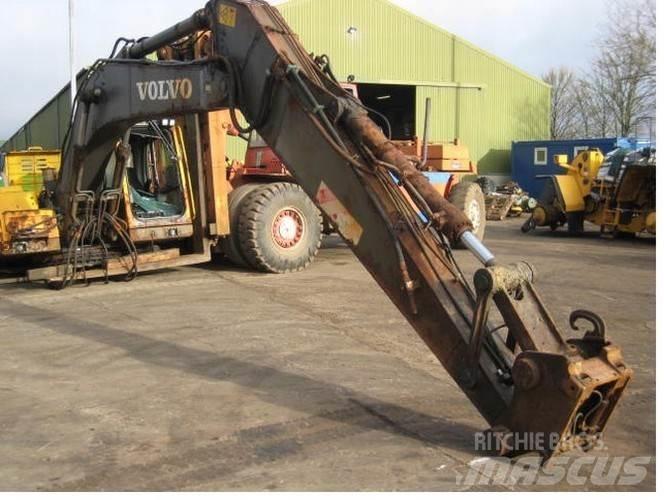 Volvo EC210BLC til ophug Bagri goseničarji