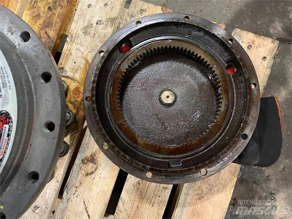 Volvo EC230B Køregear Menjalnik