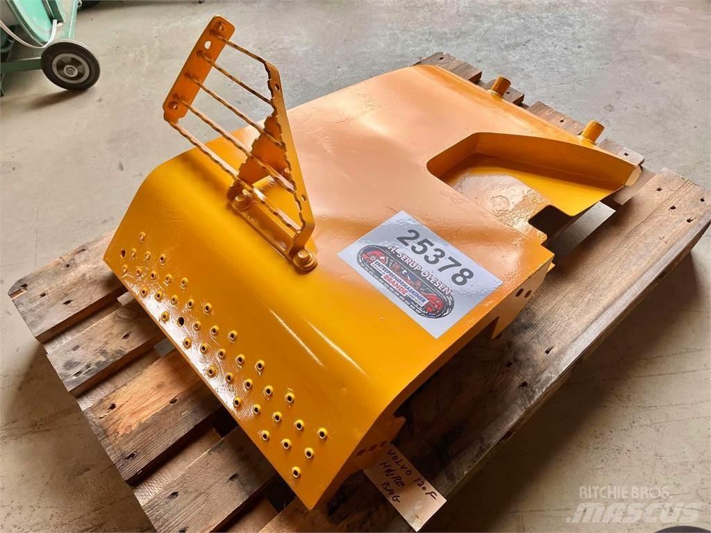 Volvo L120F bagskærm Drugi deli