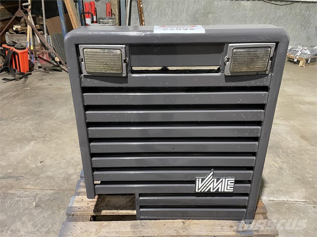 Volvo L70B kølerhjelm Drugi deli