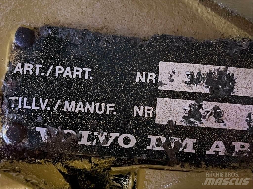 Volvo L90 Transmission Menjalnik