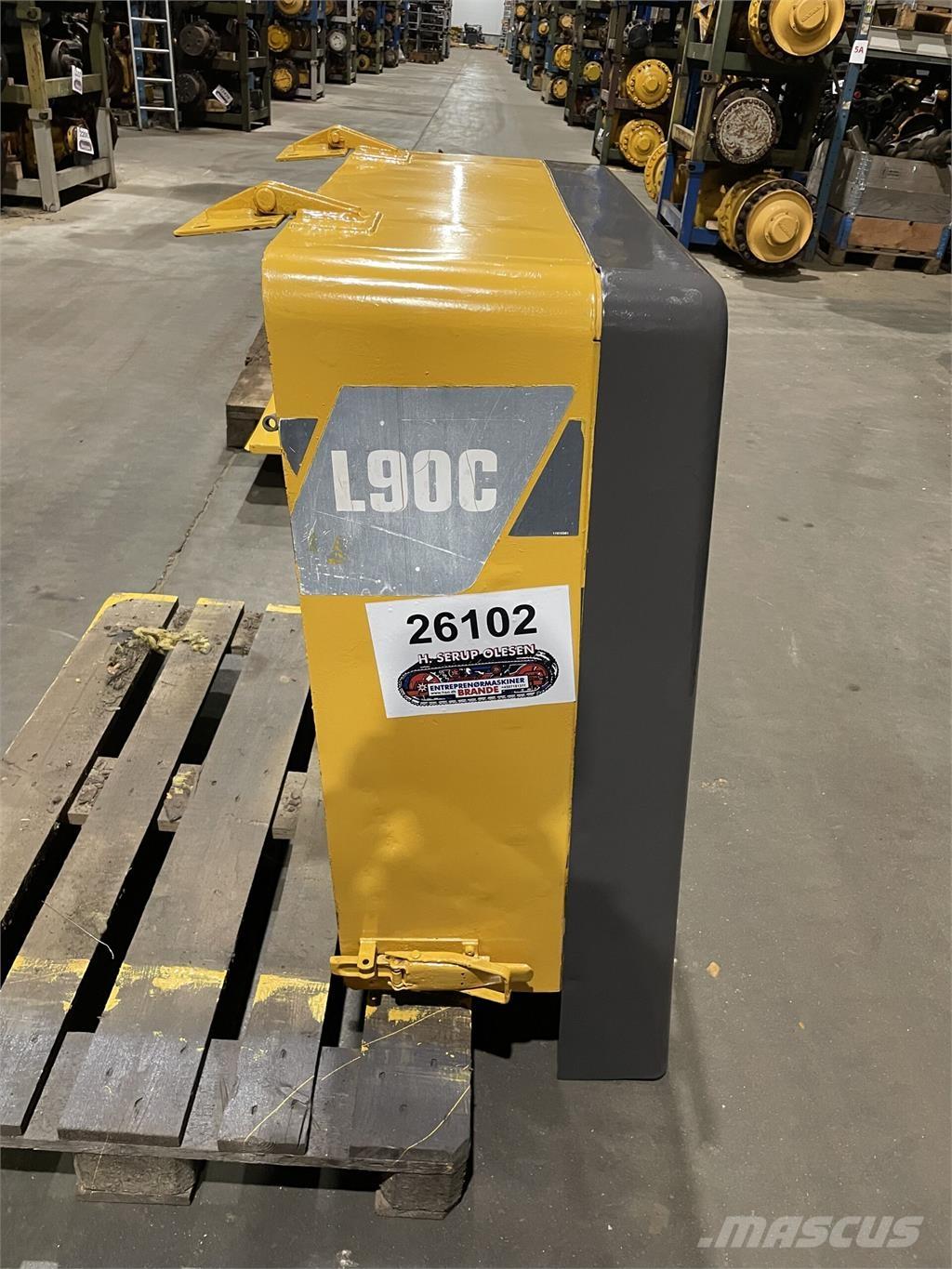 Volvo L90C kølerhjelm Drugi deli