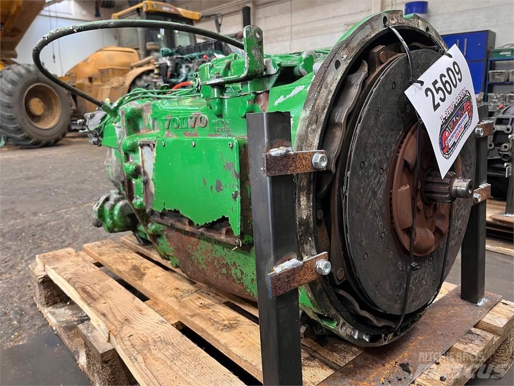 Volvo SR1700 transmission Menjalnik