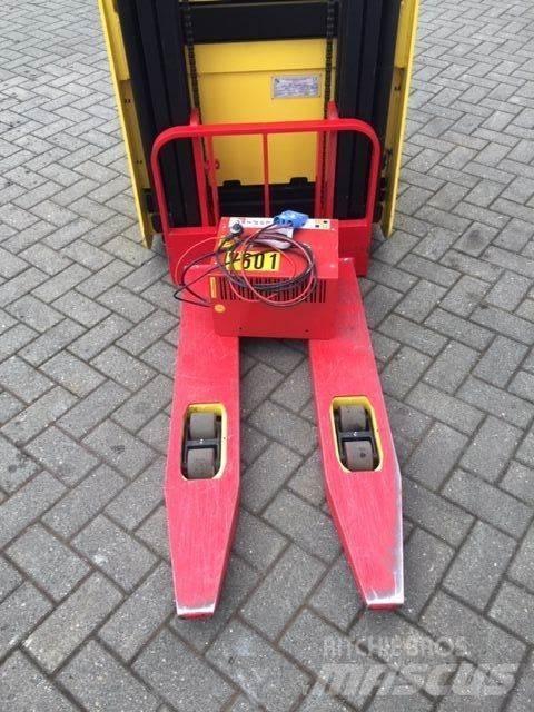 Hyster S1.5S Ročni električni viličar