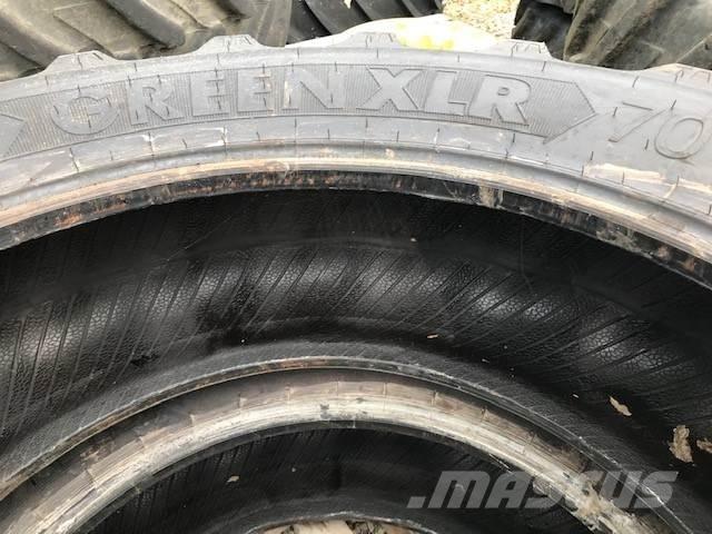  Rear Tyres Gume, kolesa in platišča